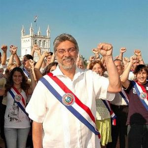http://www.elrevolucionario.org/IMG/jpg/Fernando_Lugo-2.jpg